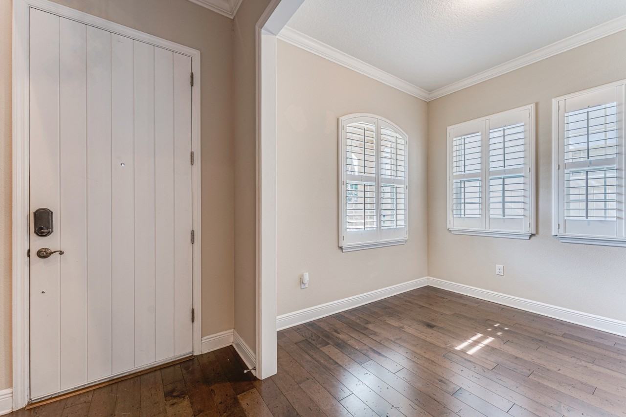 213 S Westland Ave #2 - Photo 5 of 48