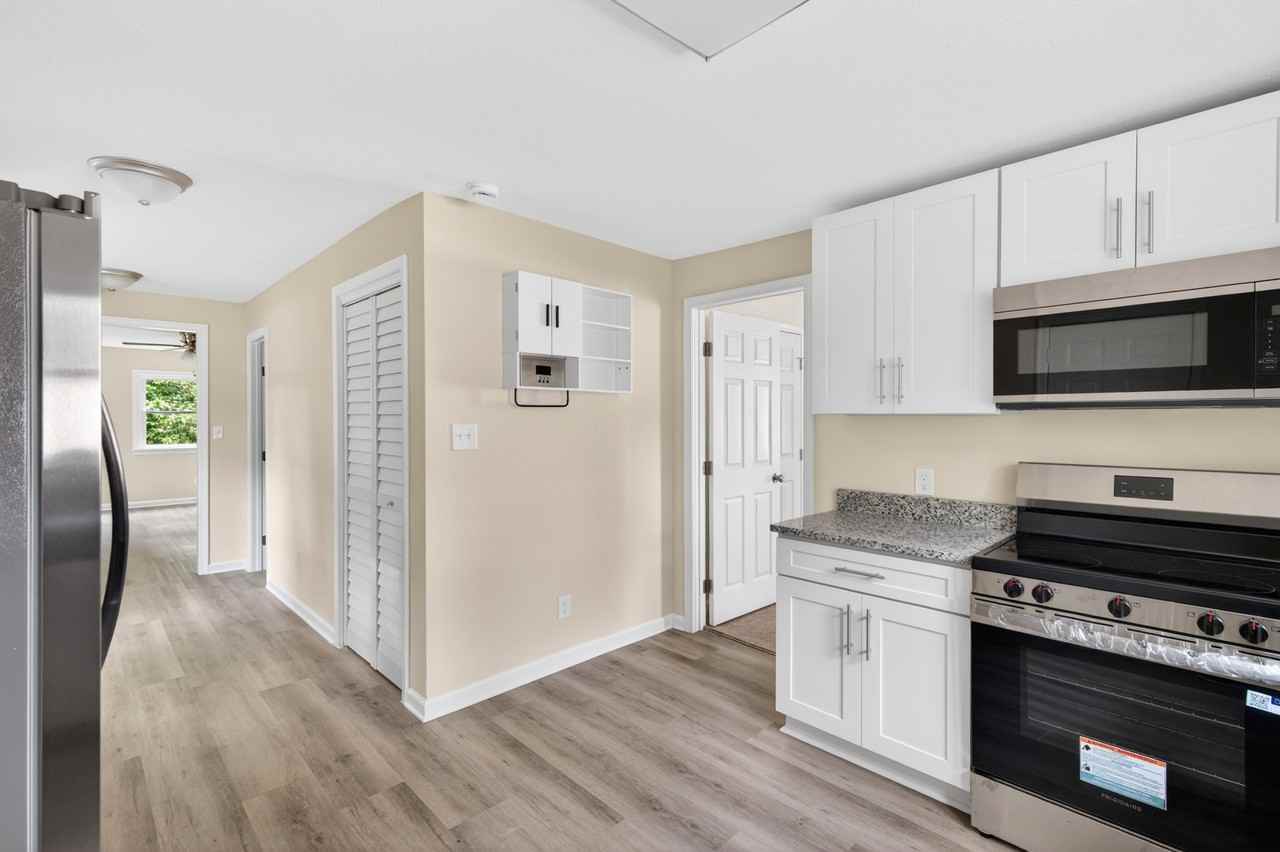 5902 Marshall Ave - Photo 4 of 10