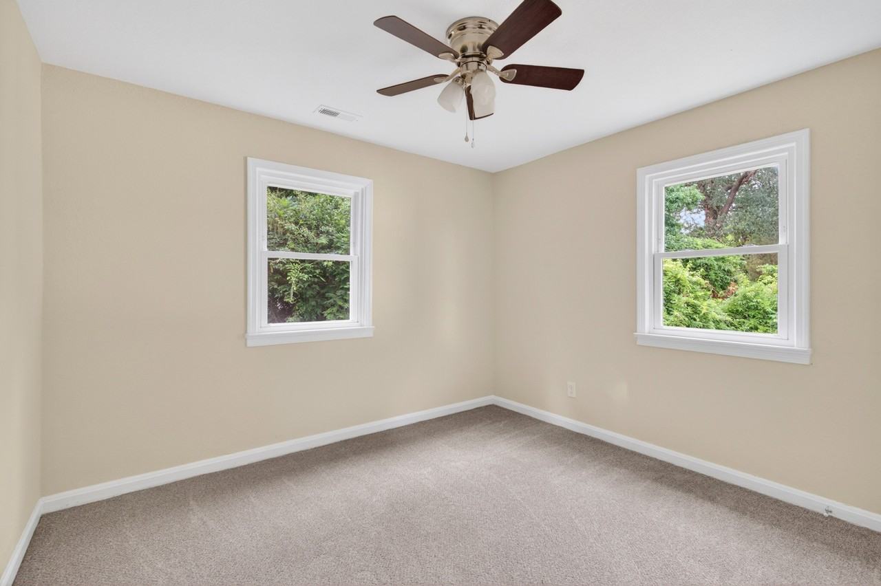 5902 Marshall Ave - Photo 7 of 10