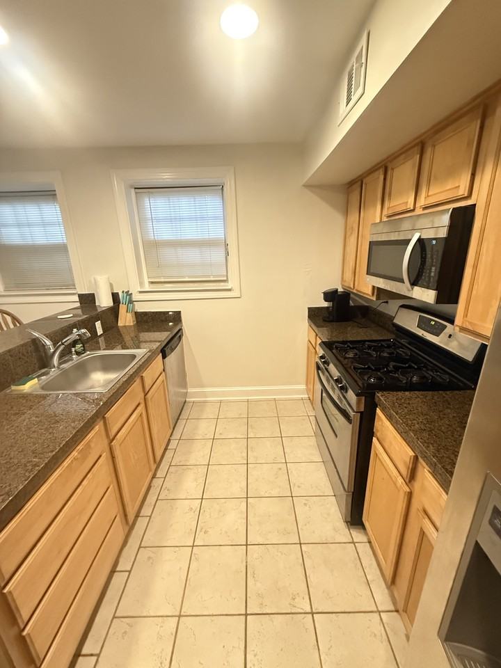 3015 West Ave #B1 - Photo 5 of 8