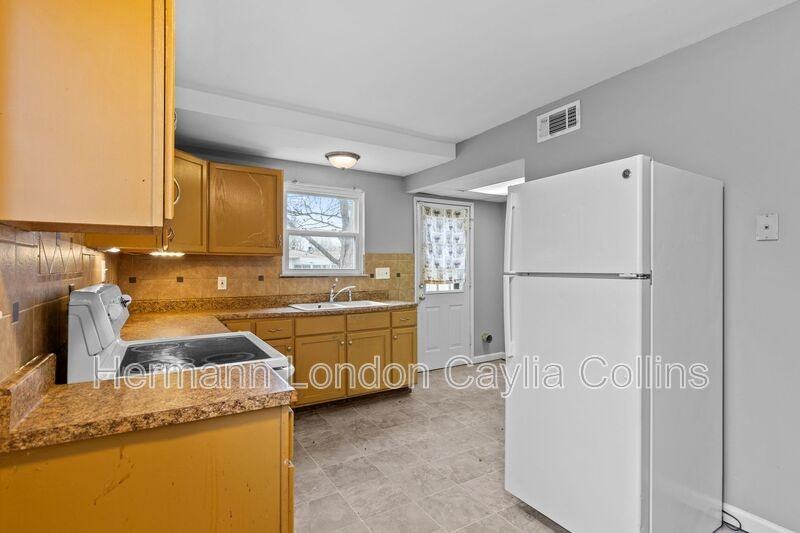 2265 Grants Pkwy - Photo 7 of 20