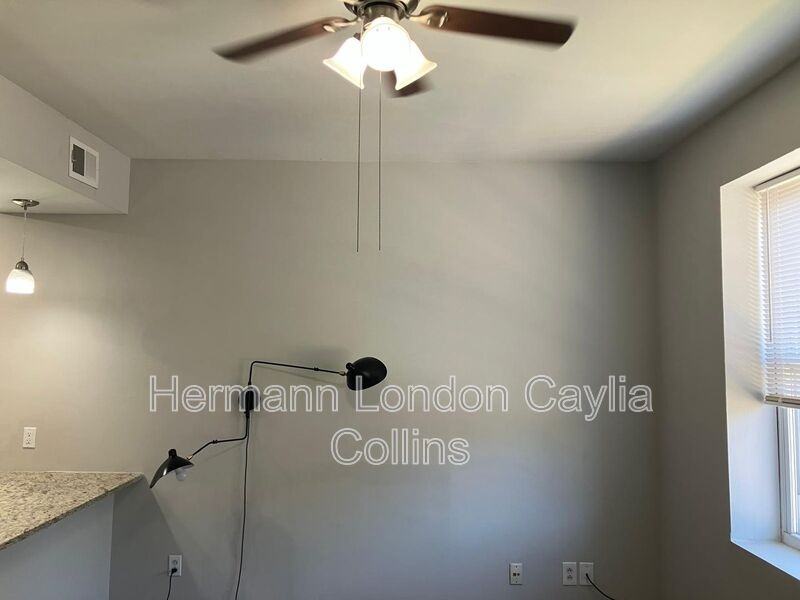 3856 Folsom Ave #2F - Photo 2 of 14