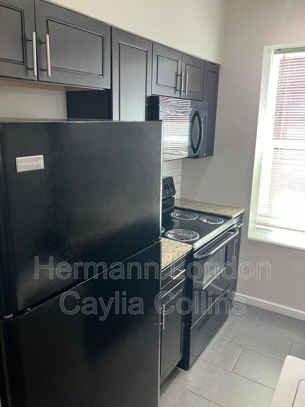 3856 Folsom Ave #2F - Photo 5 of 14