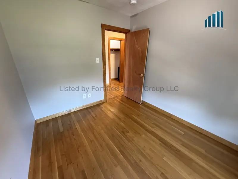 132 Hall St #3 - Photo 7 of 19