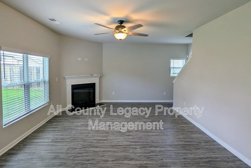1313 Brookstone Lake Dr - Photo 2 of 14