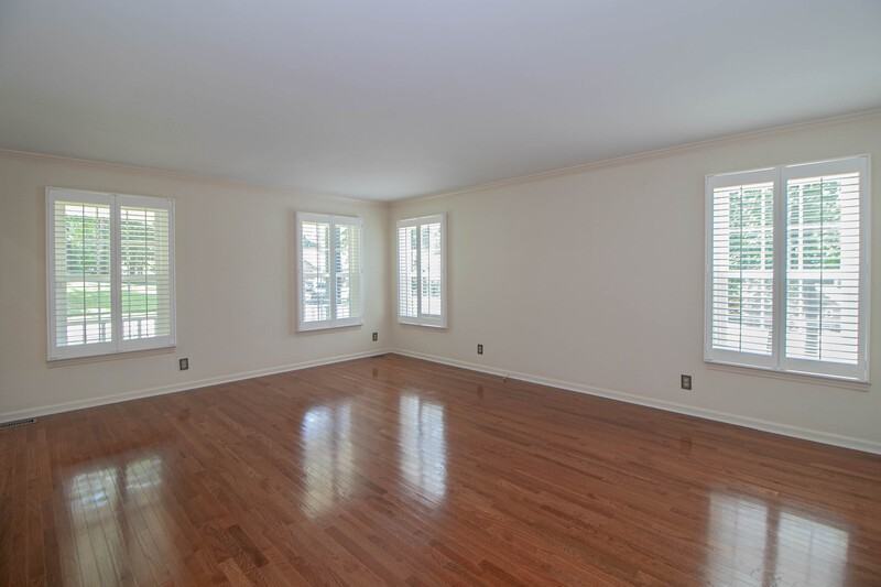 815 Shady Bluff Trl - Photo 3 of 31
