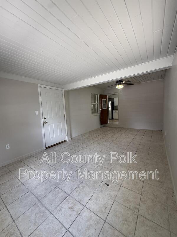 219 Palm Ave - Photo 6 of 17