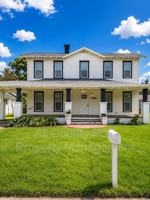 featured image of 1044 W Lime St