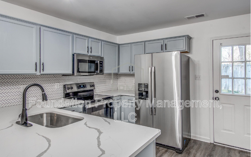 484 High Point Ter - Photo 4 of 16
