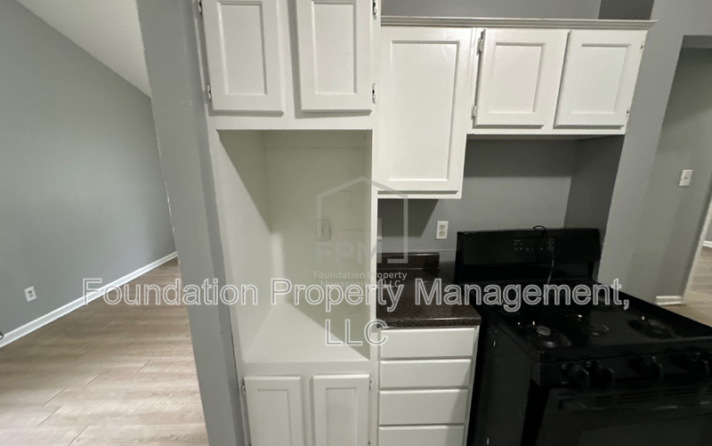 707 Mohawk Ave - Photo 3 of 15