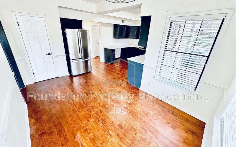 8712 Carrollwood Ln E - Photo 5 of 28