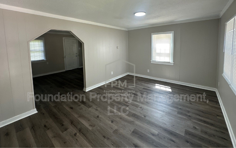 1711 S Sutton Dr - Photo 7 of 13