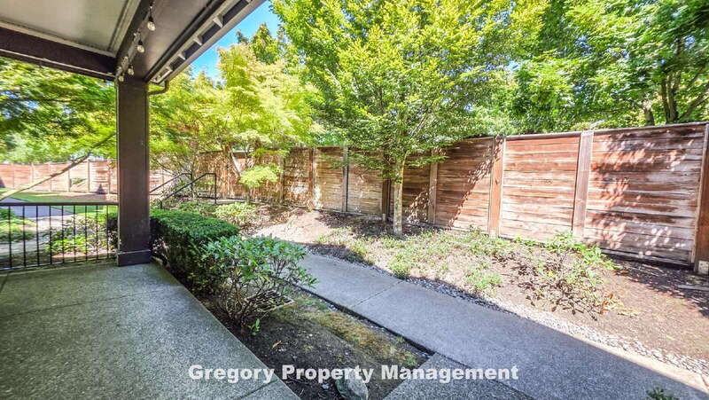10394 157th Pl Ne #104 - Photo 4 of 36