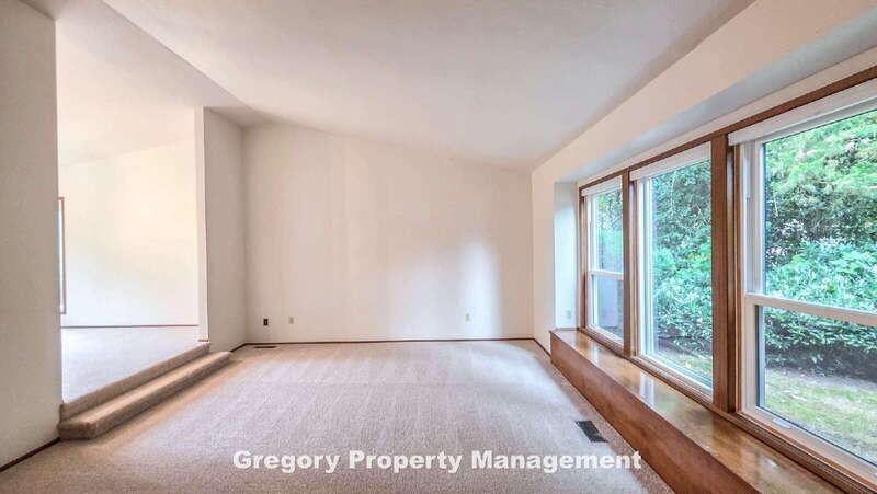 16316 Ne 46th Ct - Photo 7 of 49