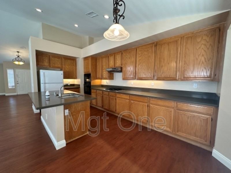 911 Big Spring Ct - Photo 2 of 23