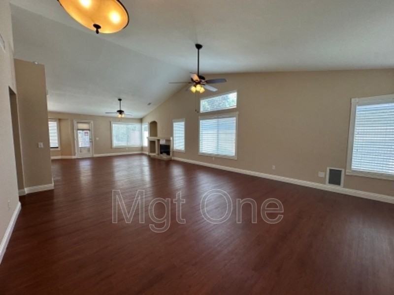 911 Big Spring Ct - Photo 4 of 23