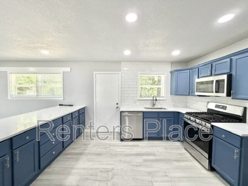 6531 E 28th St - Photo 5 of 14