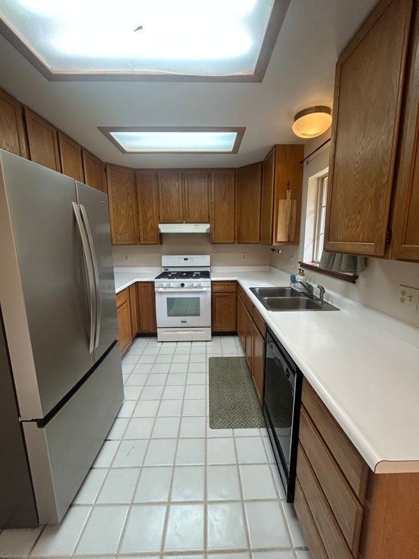 4480 Mitchell Rd ##Rm - Photo 4 of 12