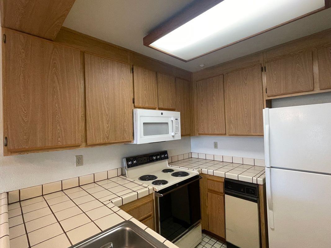 1201 Alta Vista Dr - Photo 4 of 6
