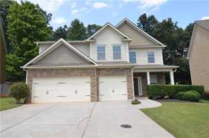 featured image of 455 Wakefield Trce