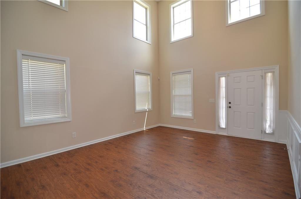 455 Wakefield Trce - Photo 3 of 18
