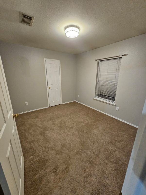 6414 Macquarie Dr - Photo 3 of 9
