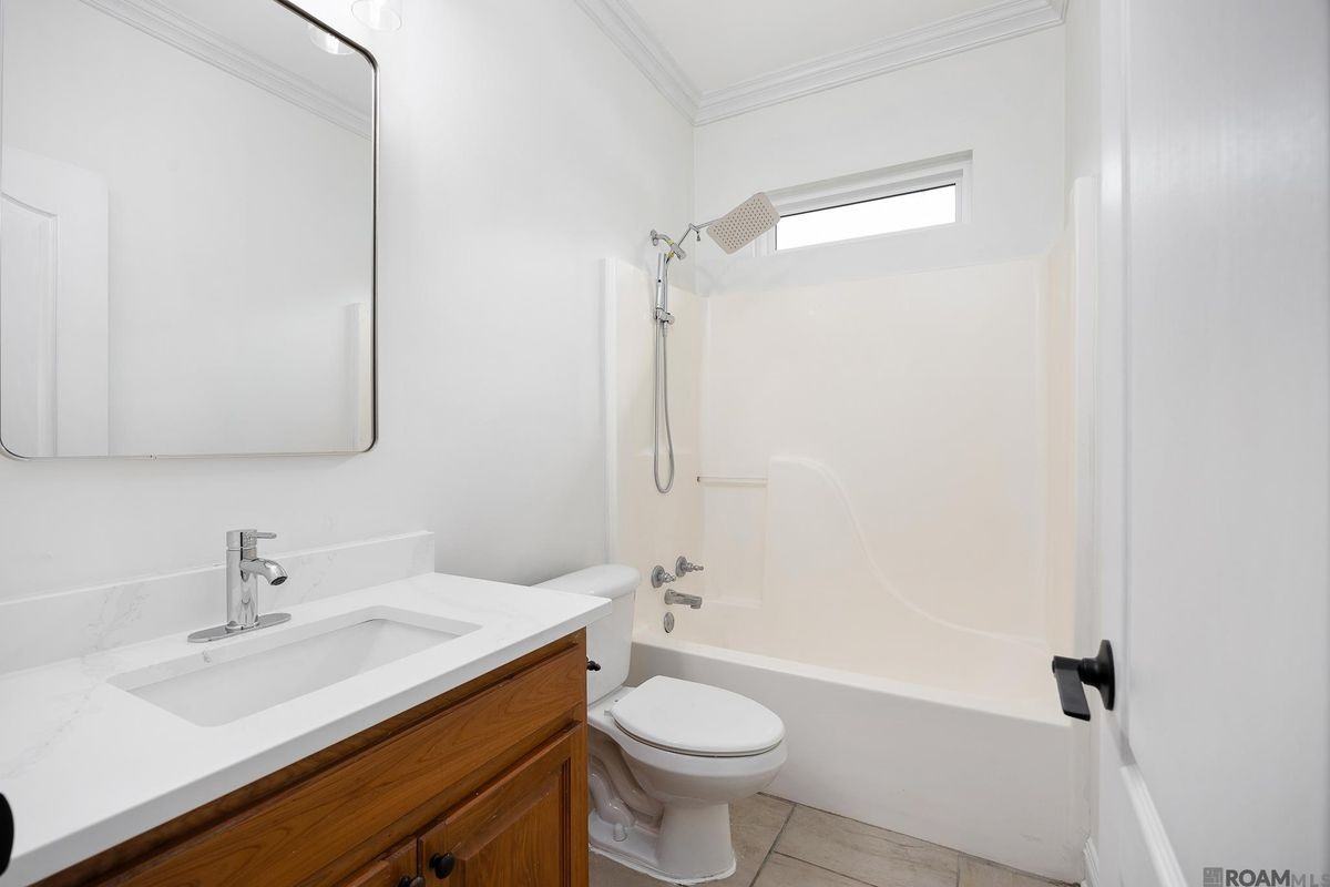 10417 Oakline Dr - Photo 2 of 19