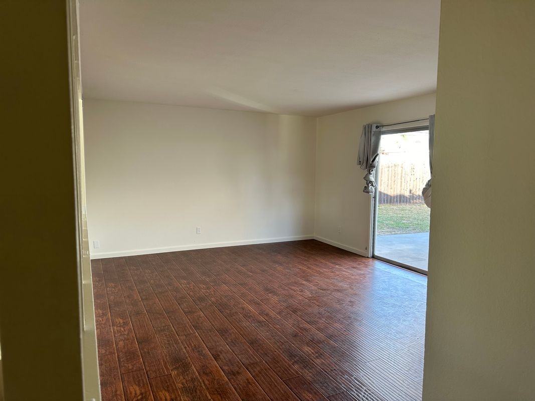 4074 Vincente Ave - Photo 3 of 4