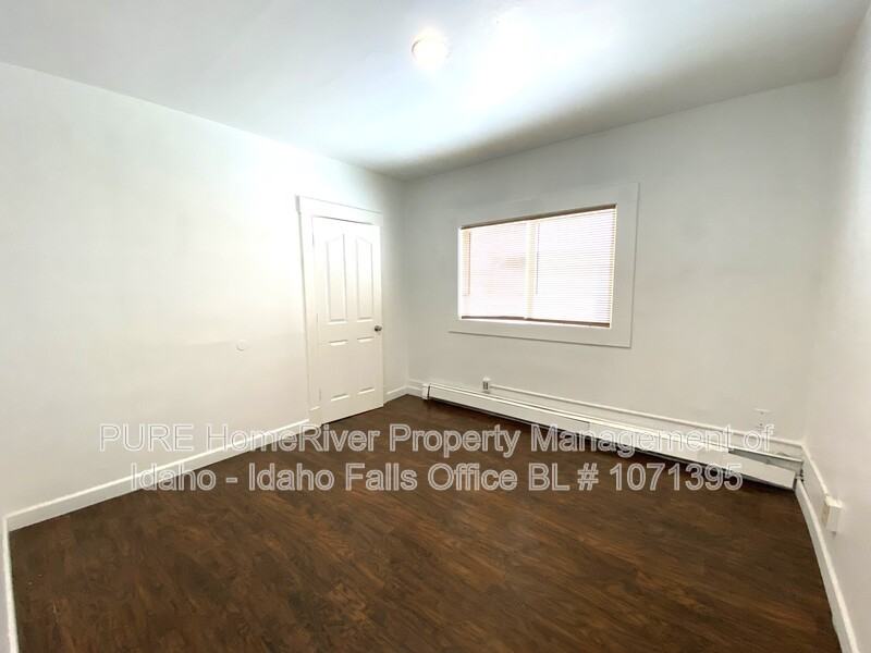 172 E 2nd S #1 - Photo 6 of 12