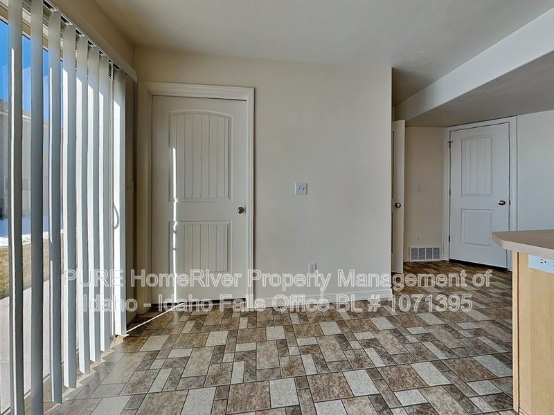 1629 N Stevens Dr #B - Photo 7 of 16