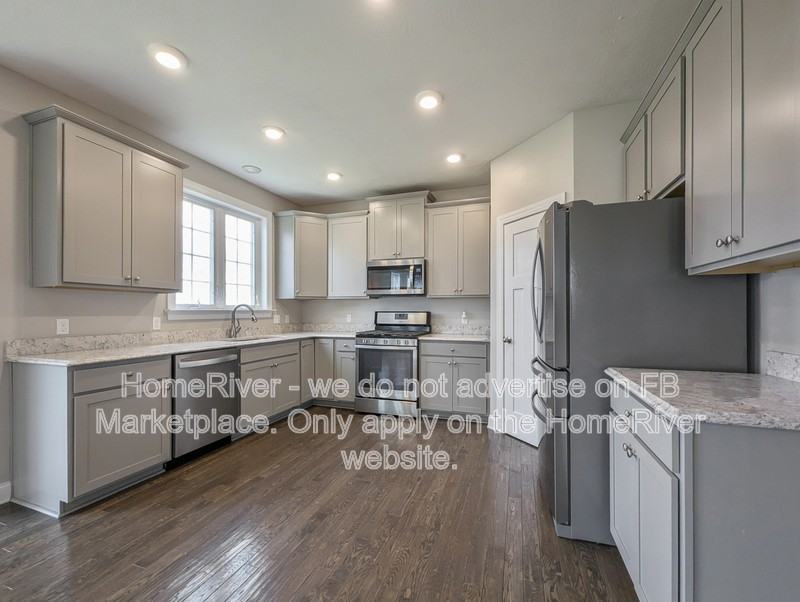 2028 Sir Patrick Dr - Photo 2 of 22