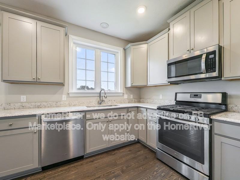2028 Sir Patrick Dr - Photo 6 of 22