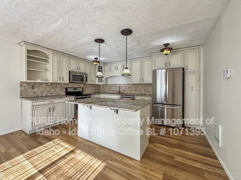 1830 Balboa Dr #K - Photo 3 of 21