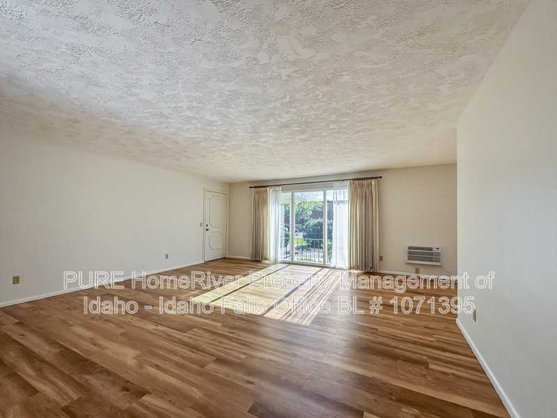 1830 Balboa Dr #K - Photo 5 of 21