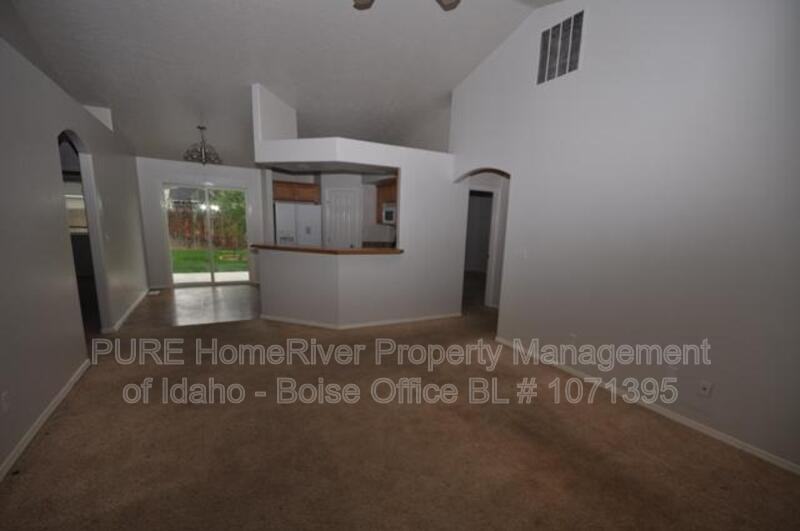 3872 N Weston Ave - Photo 3 of 16