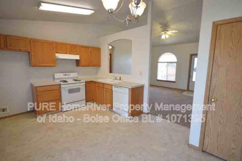 2520 Muskrat Ave - Photo 4 of 13