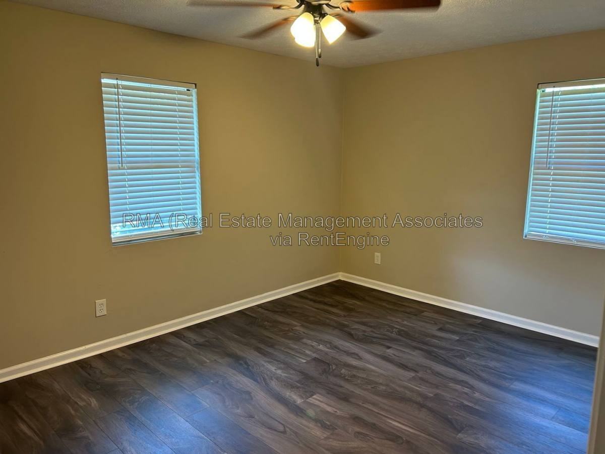 1045 Vineyard Rd #A - Photo 3 of 6