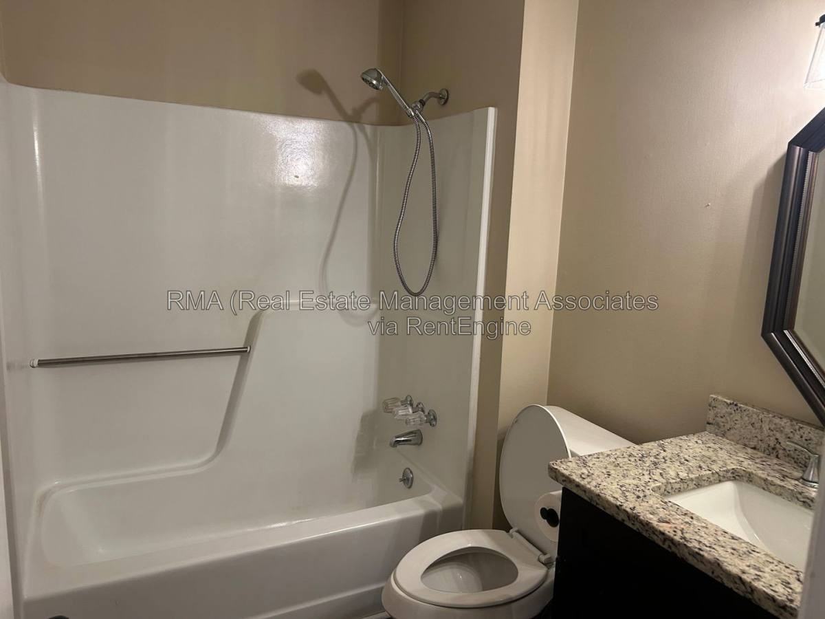 1045 Vineyard Rd #A - Photo 5 of 6