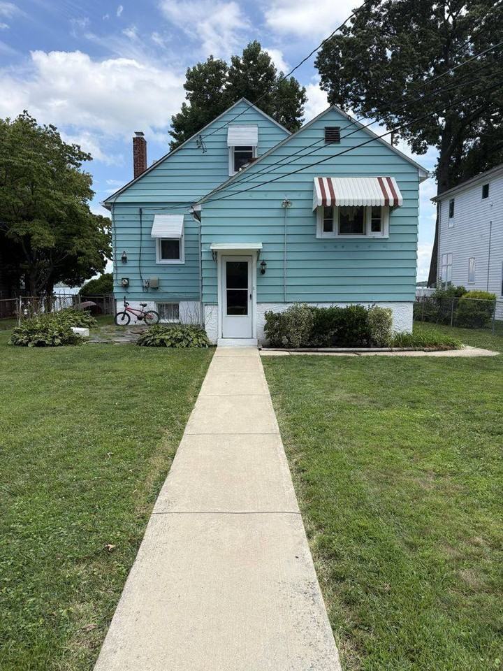 13207 E Greenbank Rd - Photo 2 of 10
