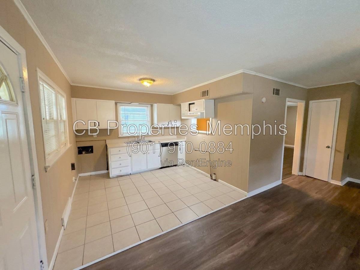 1693 S Perkins Rd - Photo 2 of 10