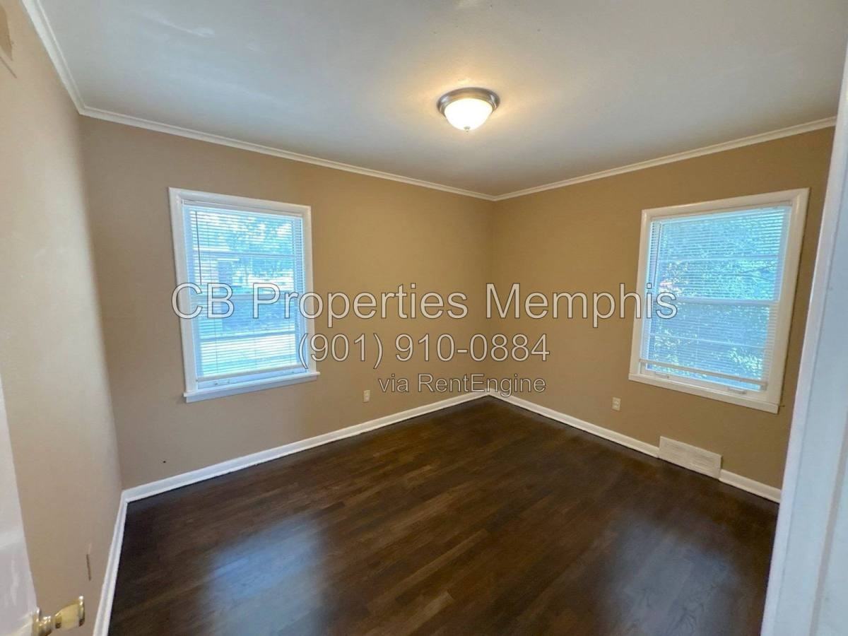 1693 S Perkins Rd - Photo 5 of 10