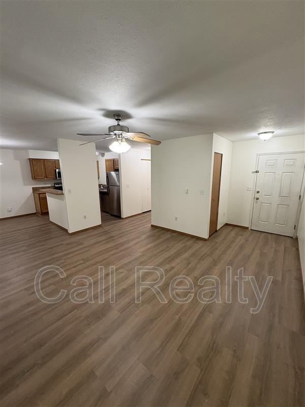 13424 E Skyview Ave - Photo 3 of 13