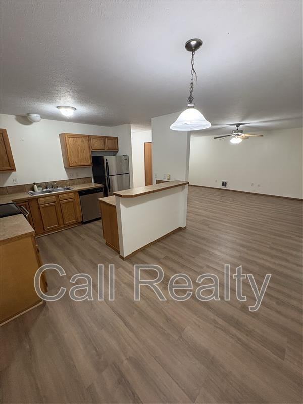 13424 E Skyview Ave - Photo 4 of 13