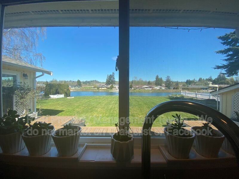 8252 Cowichan Rd - Photo 5 of 25