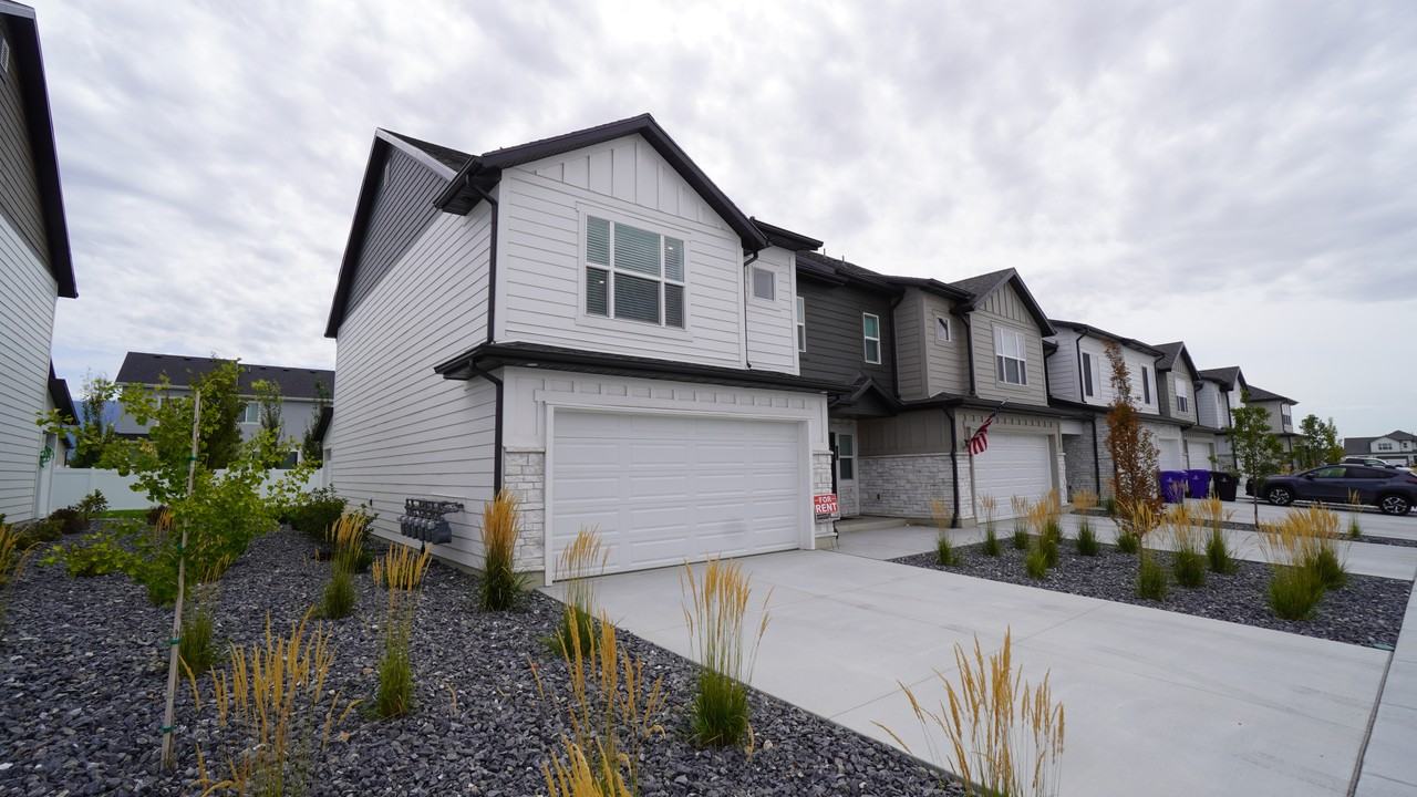 3065 S Ludlow Way #A - Photo 2 of 26
