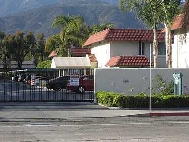 4530 Carpinteria Ave - Photo 3 of 12