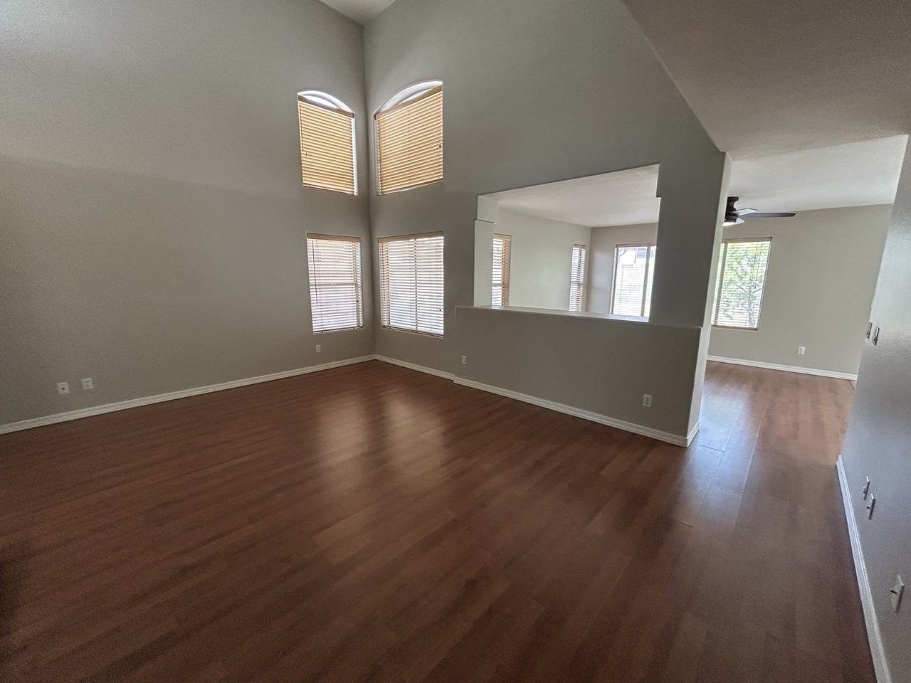 4132 E Anderson Dr - Photo 6 of 39