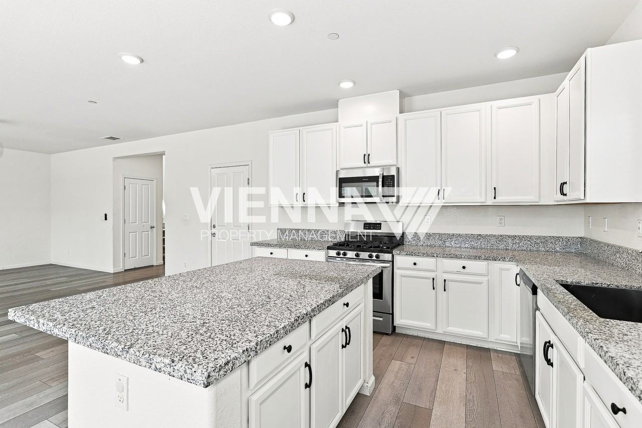 3033 Welton Cir - Photo 7 of 21