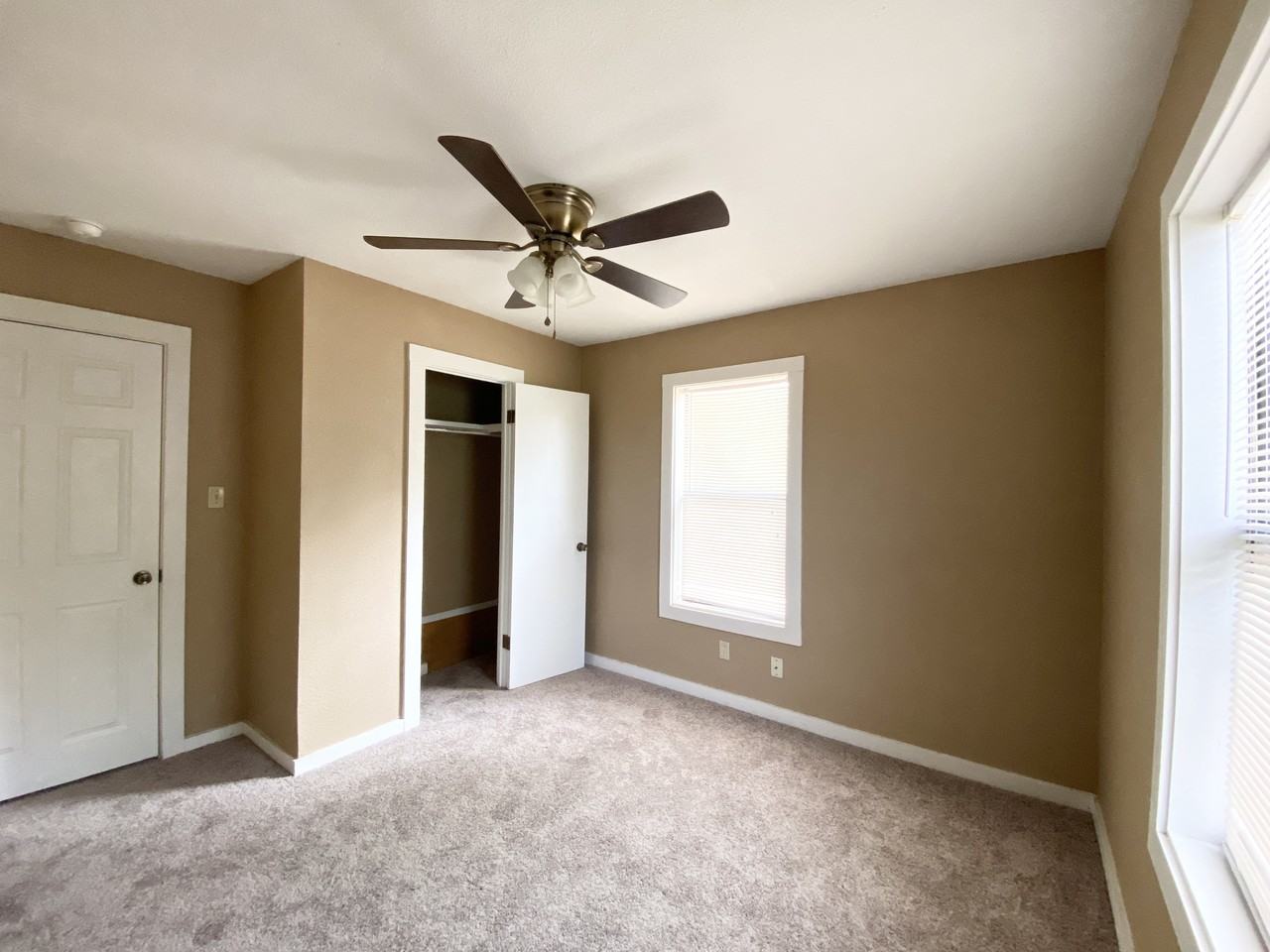 1810 E State Highway - Photo 7 of 11