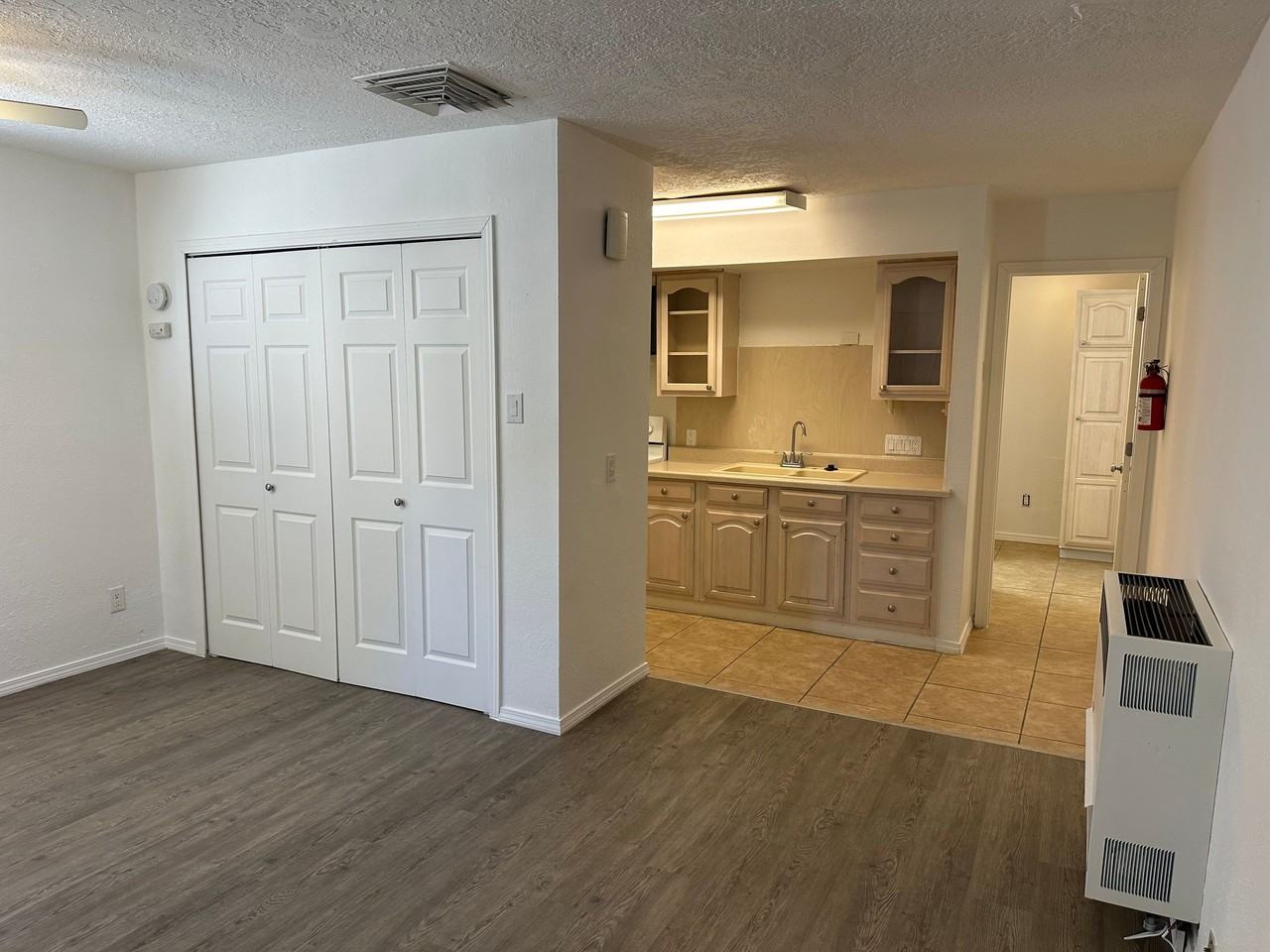 1105 Chelwood Park Blvd Ne - Photo 5 of 13